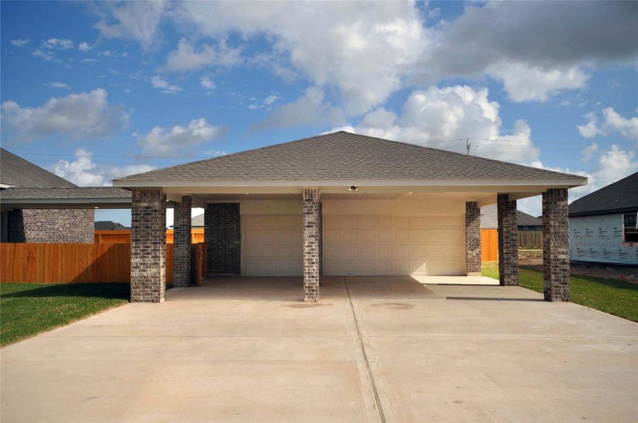 Image 40 of a home in Pedregal.