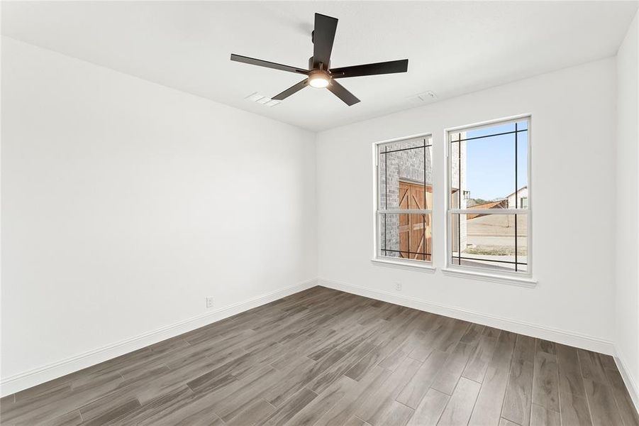 Spacious, unfurnished interior of a new home in Crystal Lake Estates, Red Oak (Image 30).