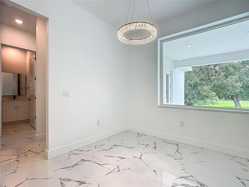 Spacious, unfurnished interior of a new home in , Plant City (Image 38).