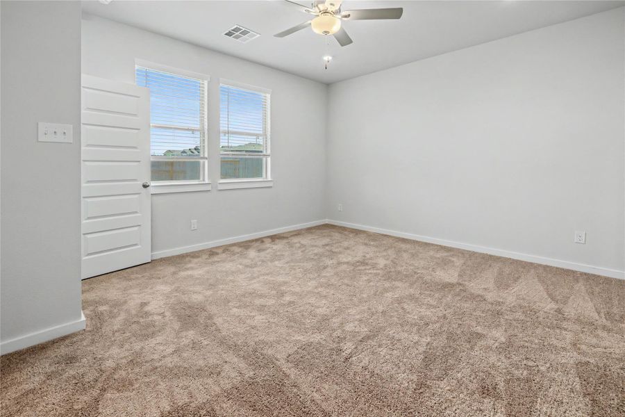 Spacious, unfurnished interior of a new home in Glendale Lakes, Arcola (Image 27). Spacious, unfurnished interior of a new home in Glendale Lakes, Arcola (Image 27).