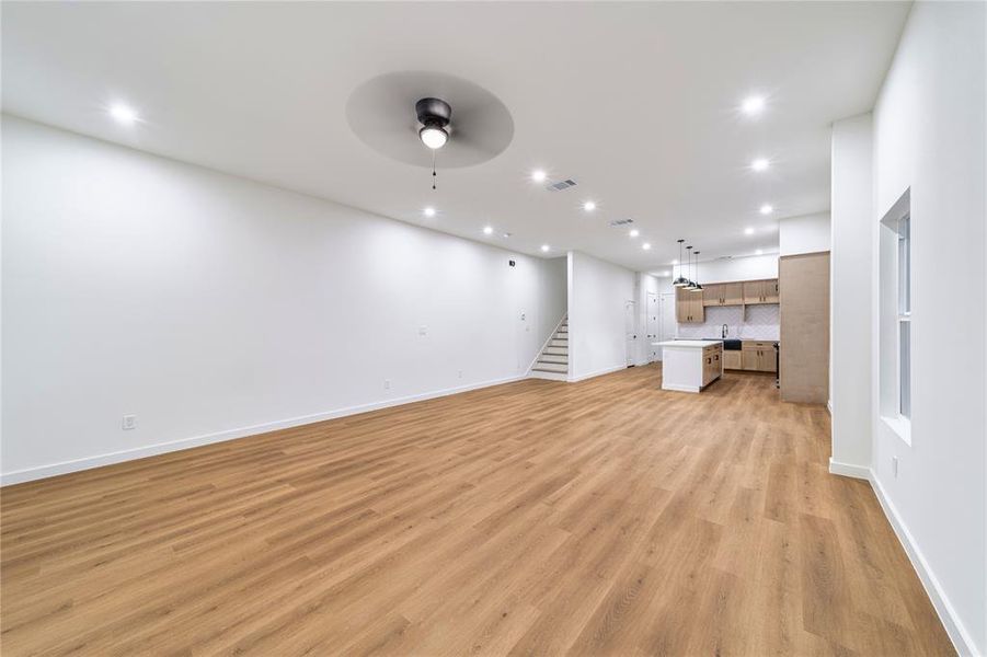 Spacious, unfurnished interior of a new home in , Dallas (Image 16).