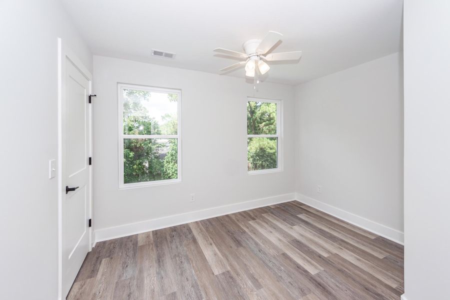 Spacious, unfurnished interior of a new home in , Hanahan (Image 16).