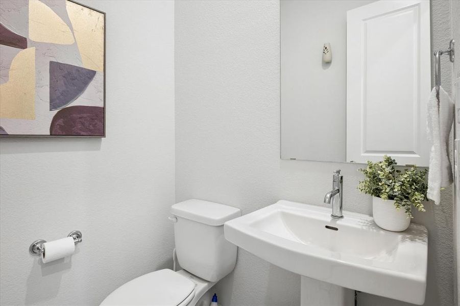 Furnished interior view inside a new home in , Northlake (Image 11).