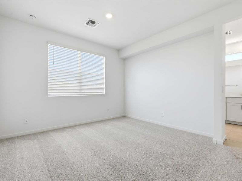 Spacious, unfurnished interior of a new home in Silva Farms - Classic Series, Goodyear (Image 9).