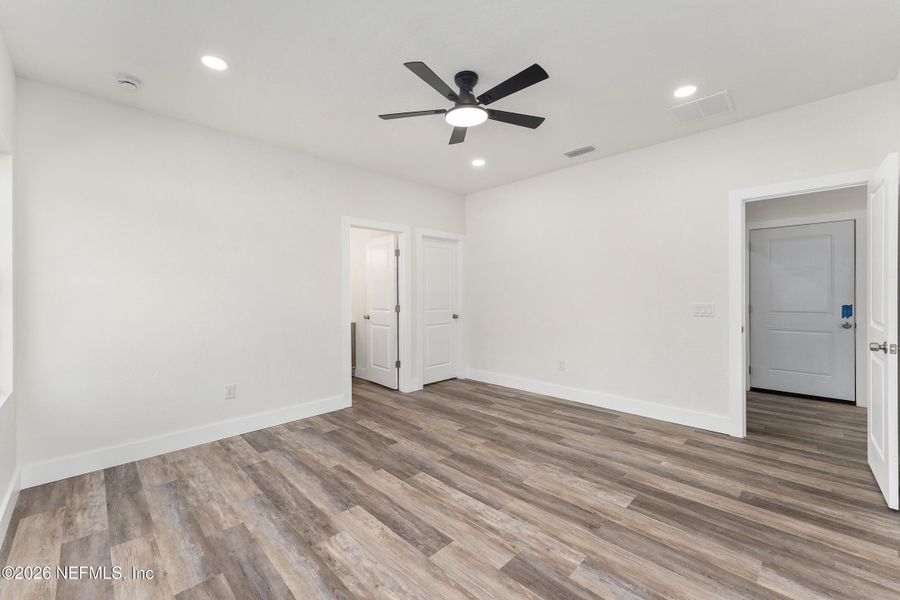 Spacious, unfurnished interior of a new home in , Hampton (Image 17).