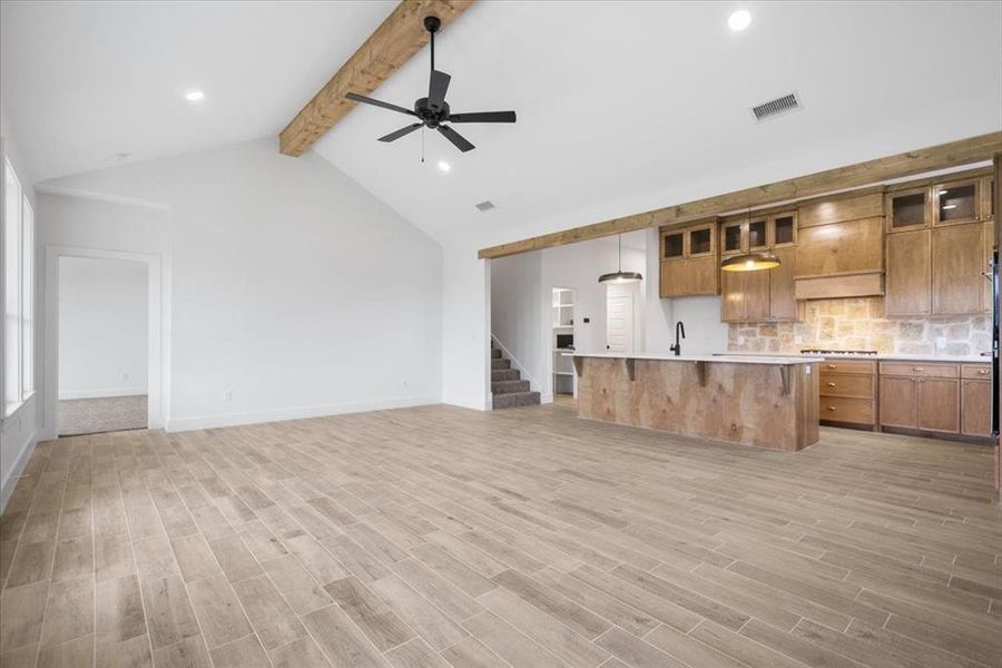 Spacious, unfurnished interior of a new home in , Lindale (Image 19).