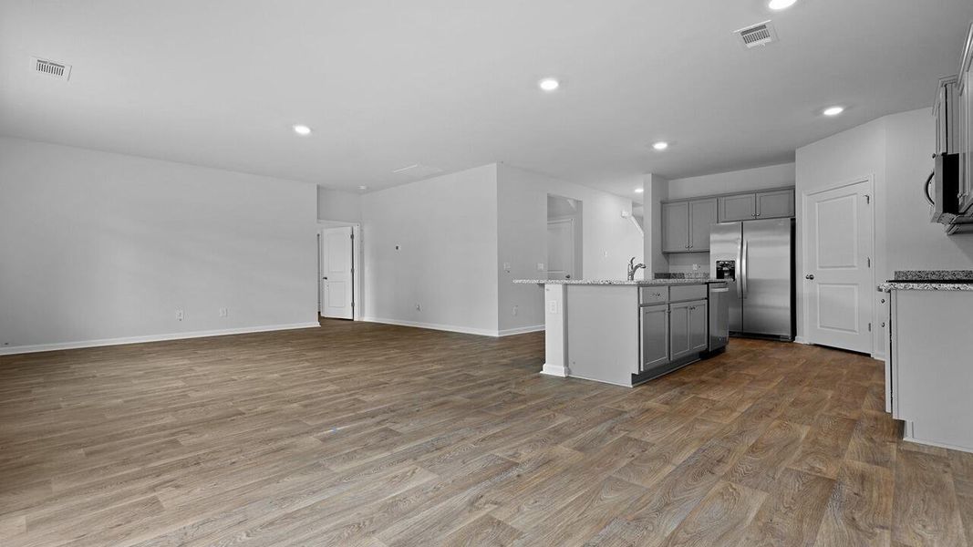 Spacious, unfurnished interior of a new home in Lakeview at Kitfield, Moncks Corner (Image 29).