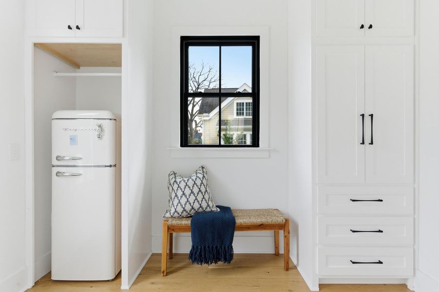 Furnished interior view inside a new home in , Charleston (Image 86).