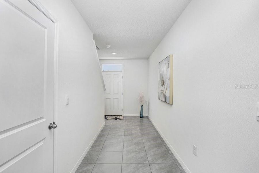 Spacious, unfurnished interior of a new home in Epperson, Wesley Chapel (Image 20).