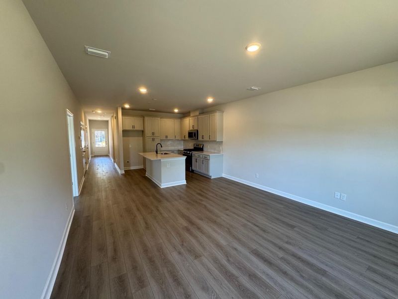 Spacious, unfurnished interior of a new home in , Summerville (Image 20).