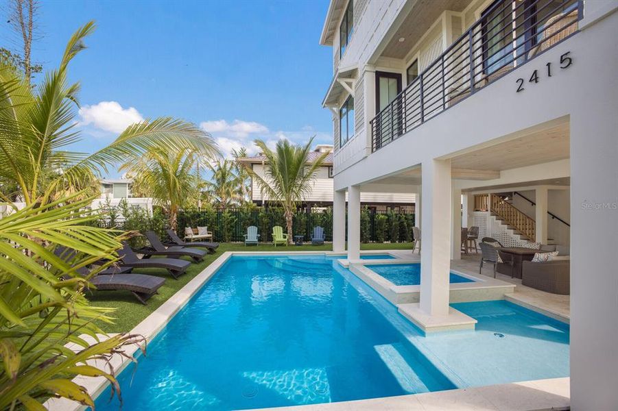 Exterior details and patio area of a home in , Bradenton Beach (Image 27).