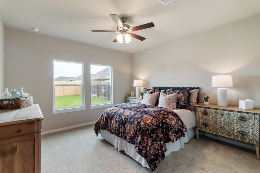 Representative furnished interior of a home built from the Frio by Omega Builders in Hillside Village, Temple (Image 10).