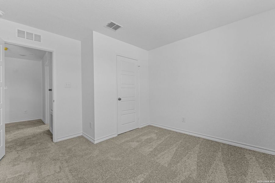Spacious, unfurnished interior of a new home in Corley Farms, Boerne (Image 19).