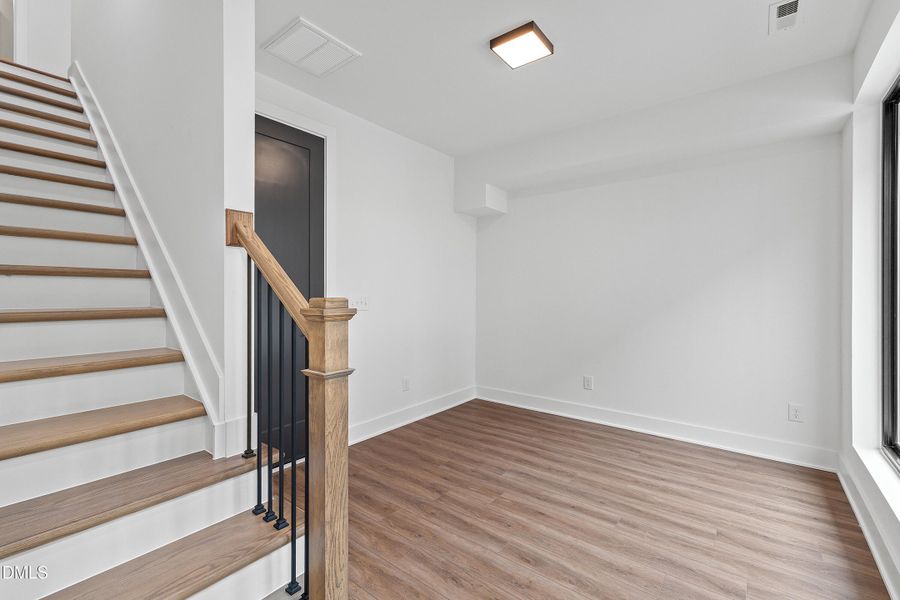 04-512 Gordon St, 303_0676