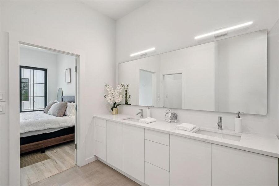 Furnished interior view inside a new home in , Dallas (Image 35).