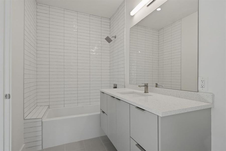 Furnished interior view inside a new home in , Dallas (Image 24).