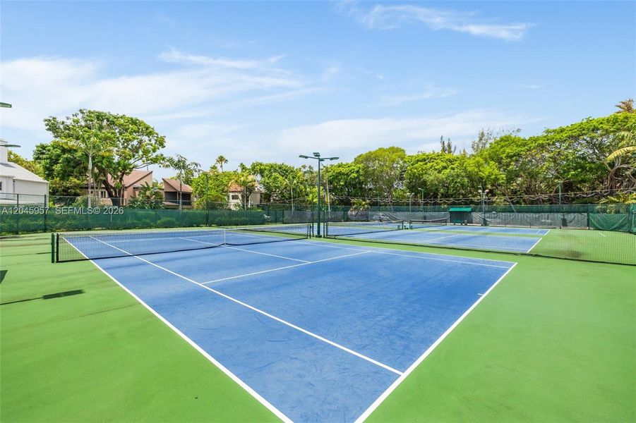 Community amenities in , Miami (Image 37).