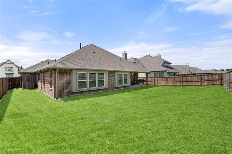 Exterior details and patio area of a home in Somerset, Mansfield (Image 23). Exterior details and patio area of a home in Somerset, Mansfield (Image 23).