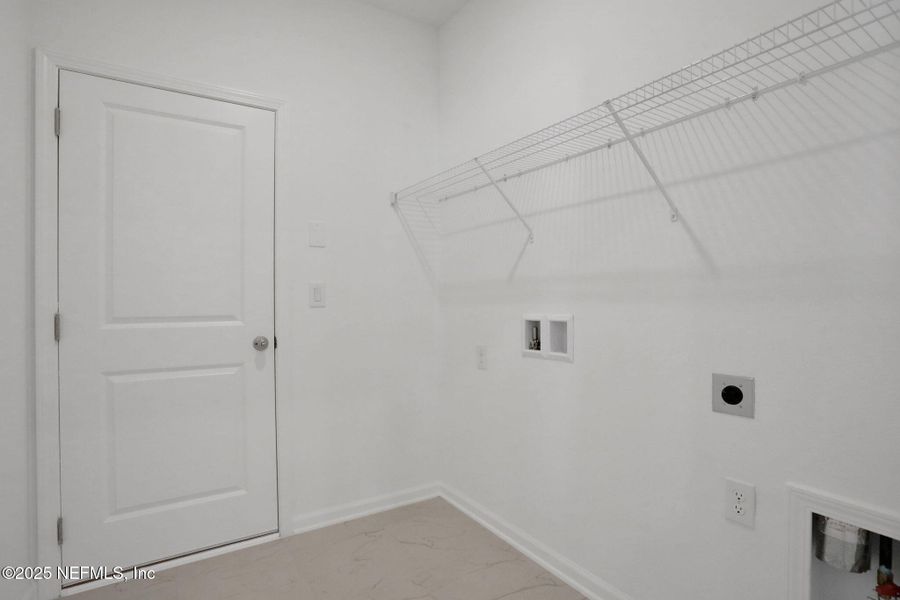 Spacious, unfurnished interior of a new home in TrailMark, St. Augustine (Image 33).