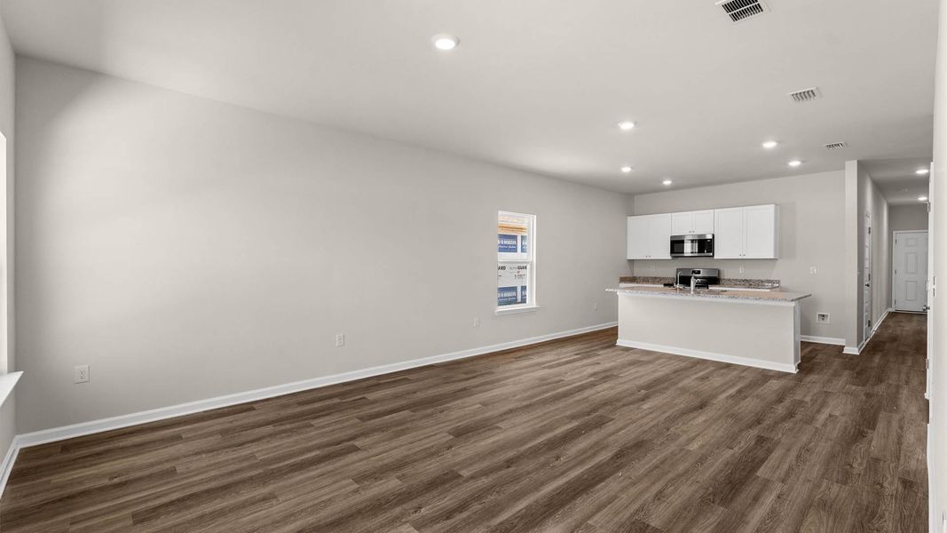 Representative unfurnished interior of a home built from the The Poppy by D.R. Horton in Liberty, Panama City (Image 22).