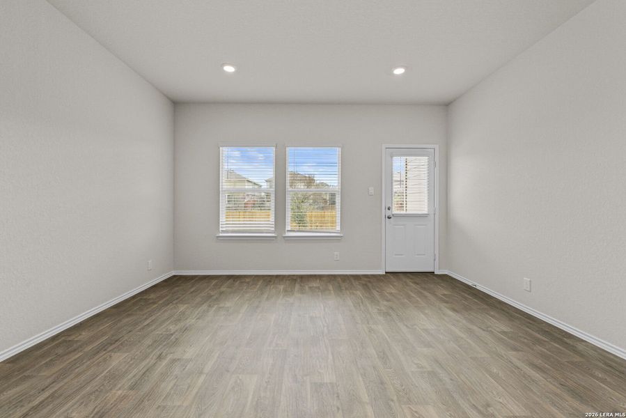 Spacious, unfurnished interior of a new home in Redbird Ranch, San Antonio (Image 17).