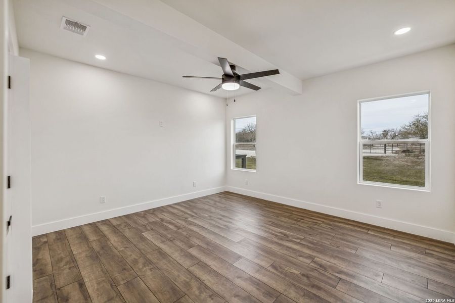 Spacious, unfurnished interior of a new home in , Castroville (Image 26).