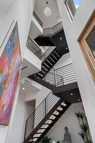 Image 86 of a home in .