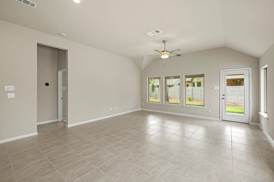 Spacious, unfurnished interior of a new home in Two Step Farm, Montgomery (Image 16). Spacious, unfurnished interior of a new home in Two Step Farm, Montgomery (Image 16).
