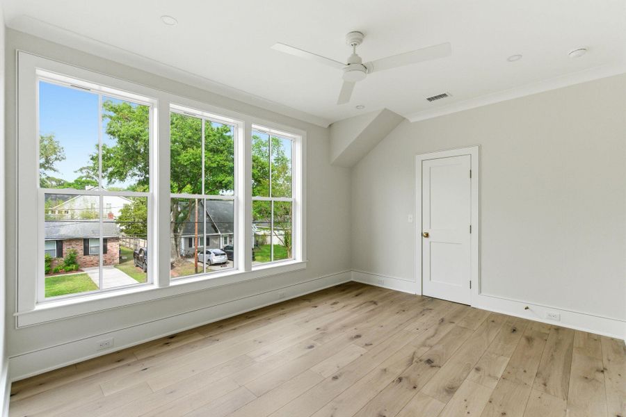 Spacious, unfurnished interior of a new home in , Mount Pleasant (Image 59).