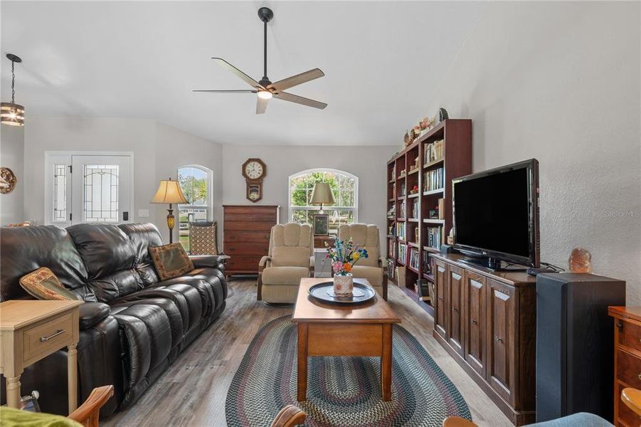 Furnished interior view inside a new home in , Dunnellon (Image 47).