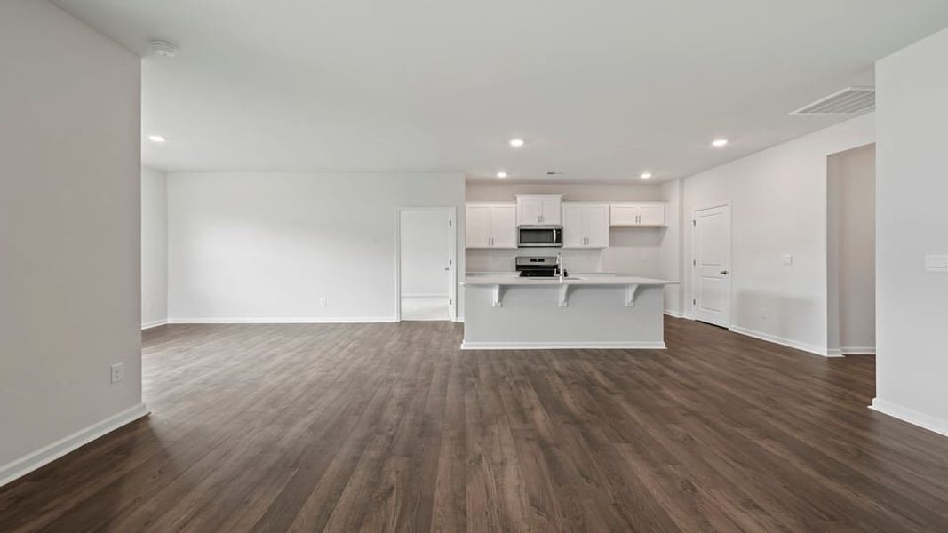 Spacious, unfurnished interior of a new home in Durbin Meadows Traditions, Fountain Inn (Image 25).