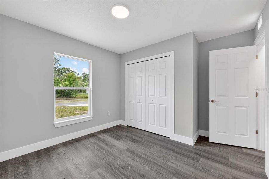 Spacious, unfurnished interior of a new home in , Ocala (Image 23).