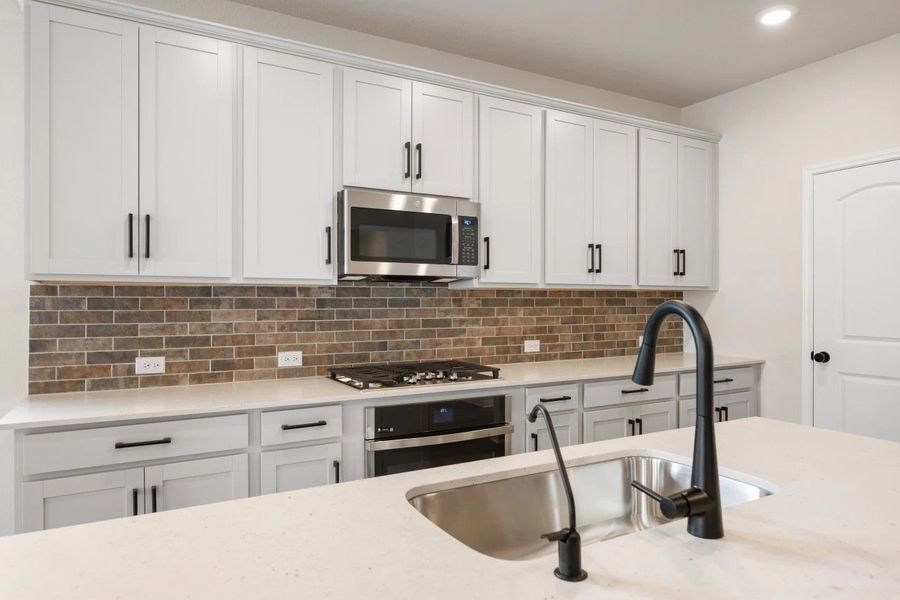 Furnished interior view inside a new home in Berry Creek Highlands, Georgetown (Image 9).