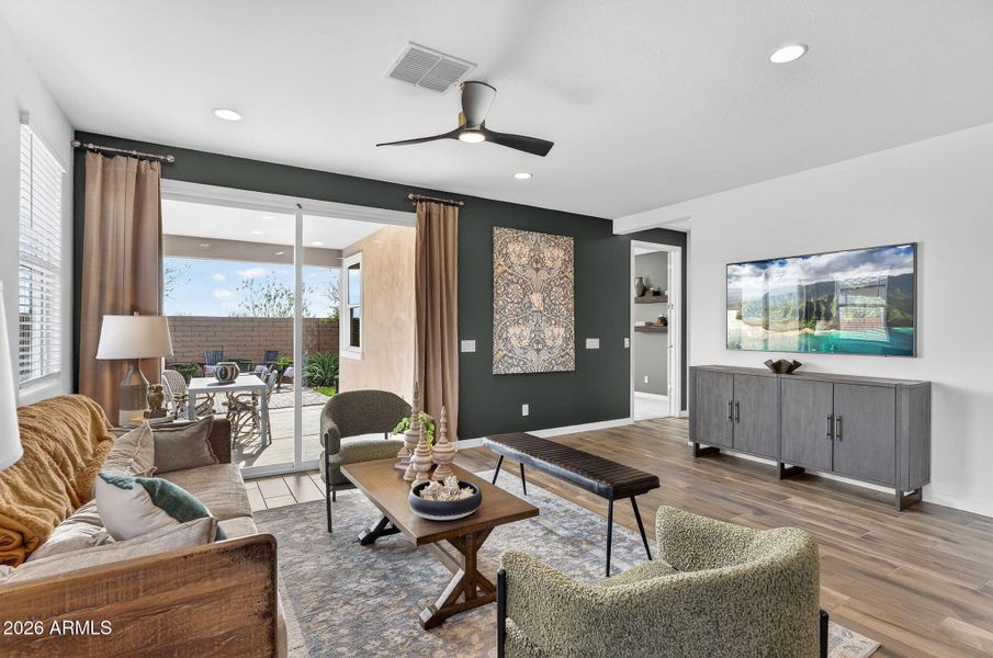 7-web-or-mls-439953 Dutchman Dr