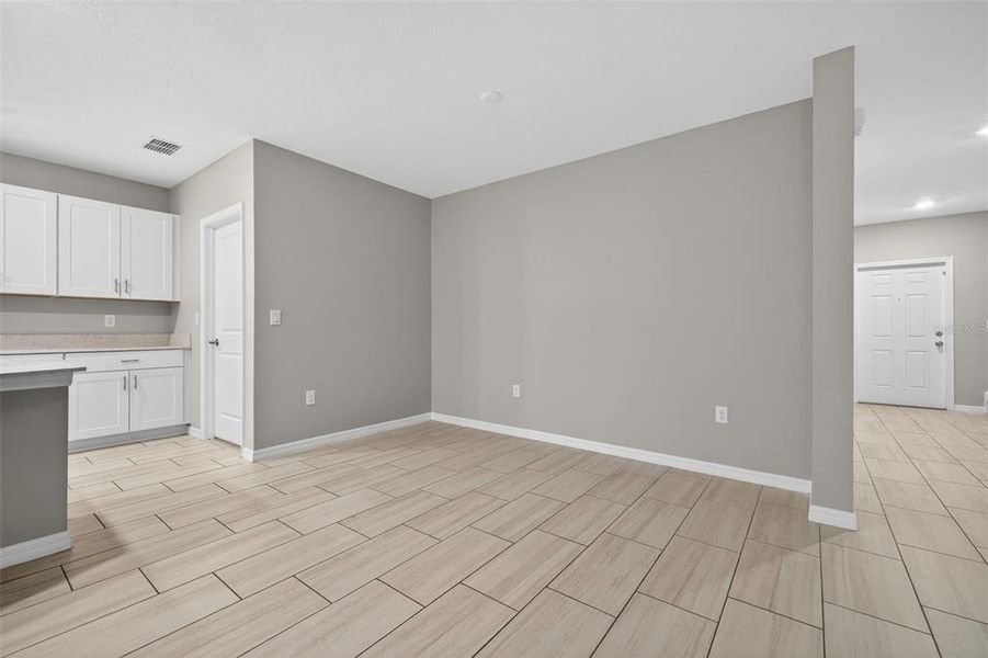 Spacious, unfurnished interior of a new home in , Riverview (Image 30).