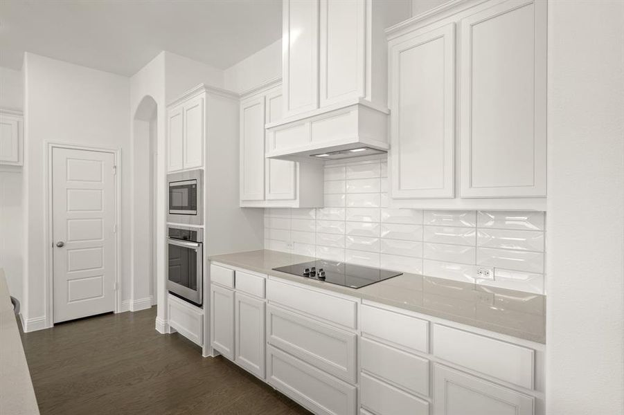 Furnished interior view inside a new home in Mockingbird Hills, Joshua (Image 14). Furnished interior view inside a new home in Mockingbird Hills, Joshua (Image 14).