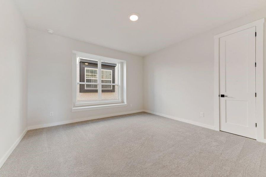 Spacious, unfurnished interior of a new home in Trails at Cottonwood Creek, Rowlett (Image 23).