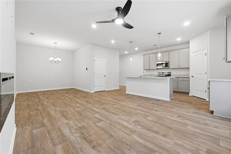 Spacious, unfurnished interior of a new home in Concord Oaks, Powder Springs (Image 12). Spacious, unfurnished interior of a new home in Concord Oaks, Powder Springs (Image 12).