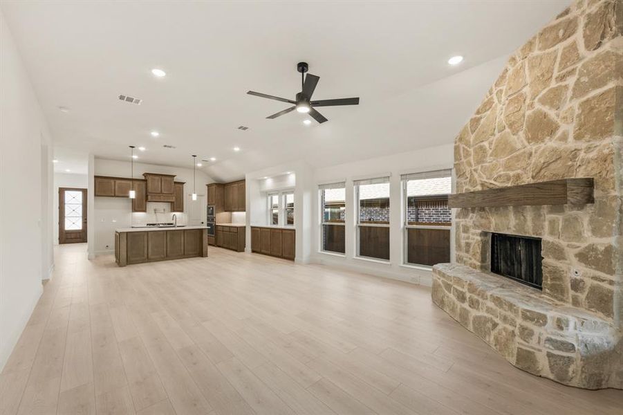 Spacious, unfurnished interior of a new home in Meadow Vista 60-65, Anna (Image 24).