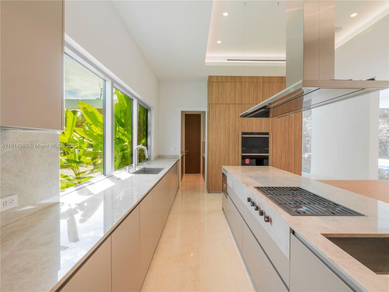 Furnished interior view inside a new home in , Pinecrest (Image 8).