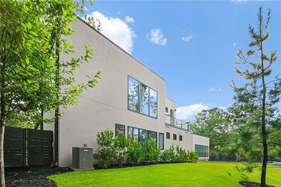 Image 69 of a home in .