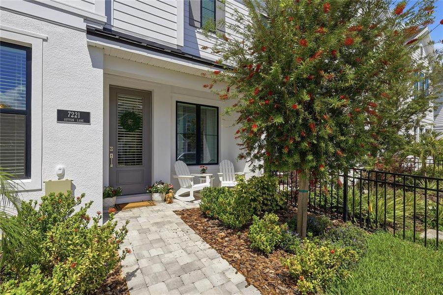 Exterior details and patio area of a home in , Sarasota (Image 4).