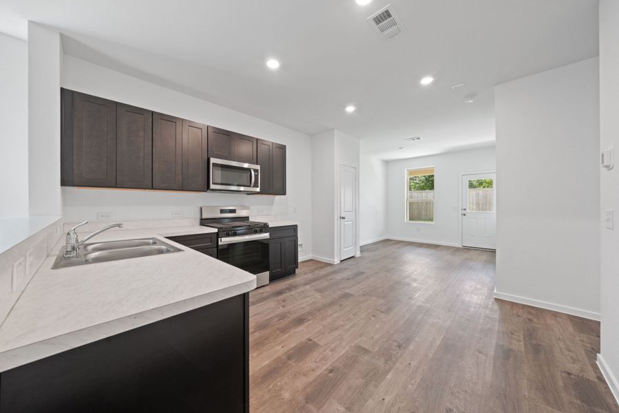 Kitchen/ Dining Space Kitchen/ Dining Space