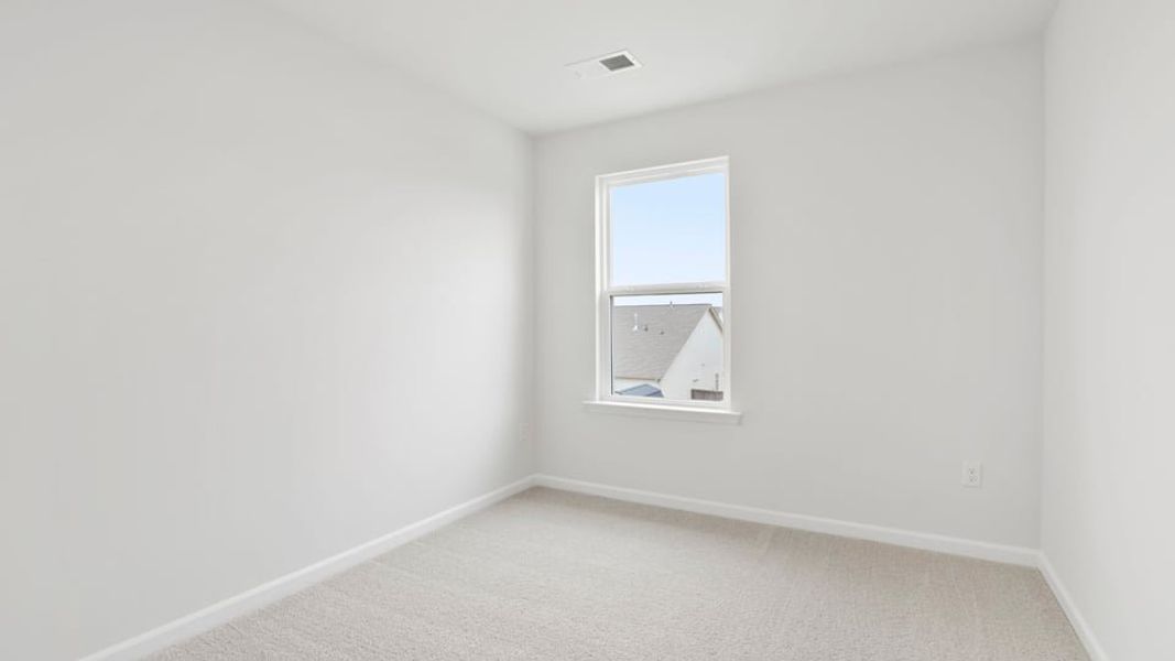 Spacious, unfurnished interior of a new home in Covington Village, Greer (Image 26).