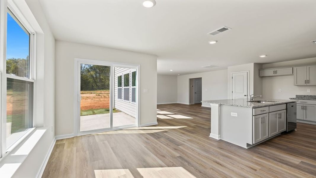 Spacious, unfurnished interior of a new home in Varner Station, Woodruff (Image 18).