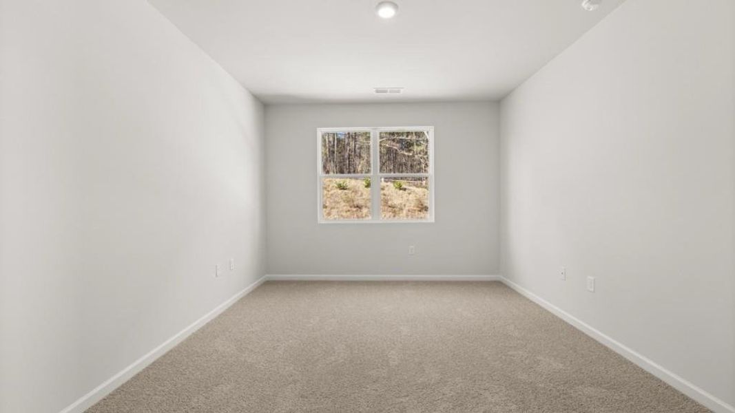 Spacious, unfurnished interior of a new home in Creekview, Atlanta (Image 16).