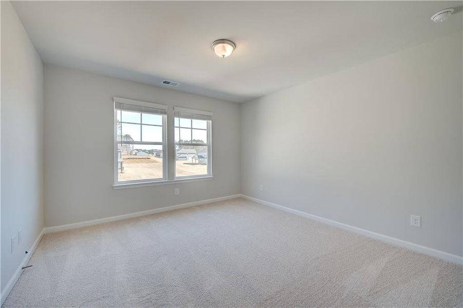 Spacious, unfurnished interior of a new home in Riverbend Overlook, Fayetteville (Image 27).