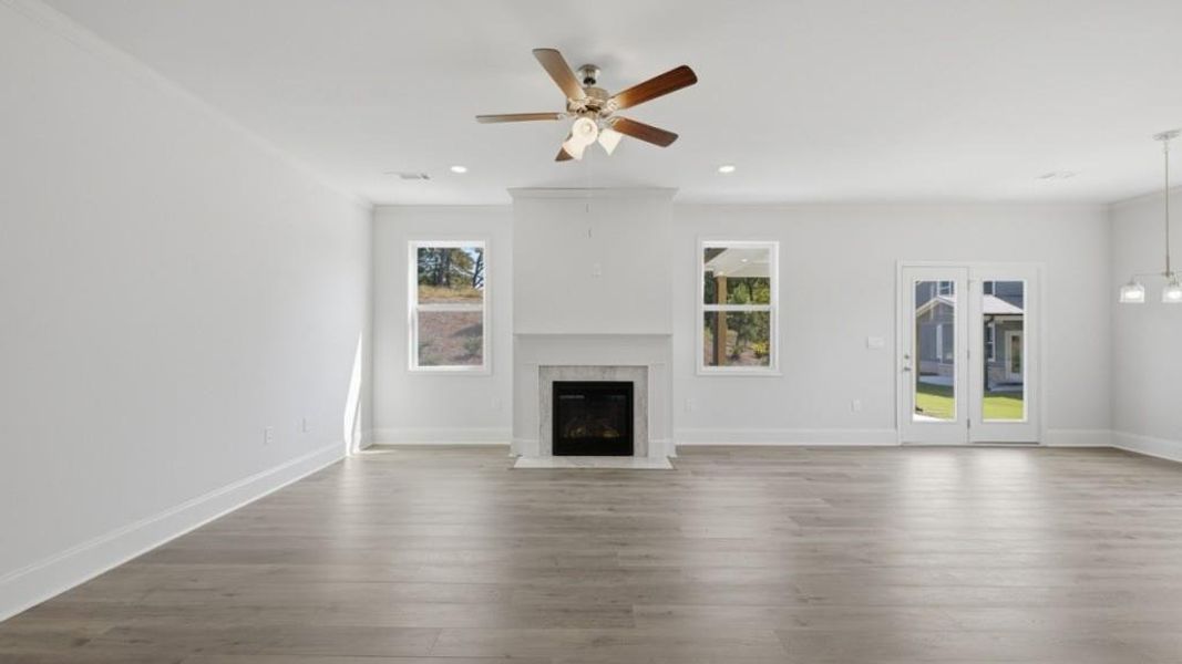 Spacious, unfurnished interior of a new home in Haven Abbey, Cumming (Image 28).