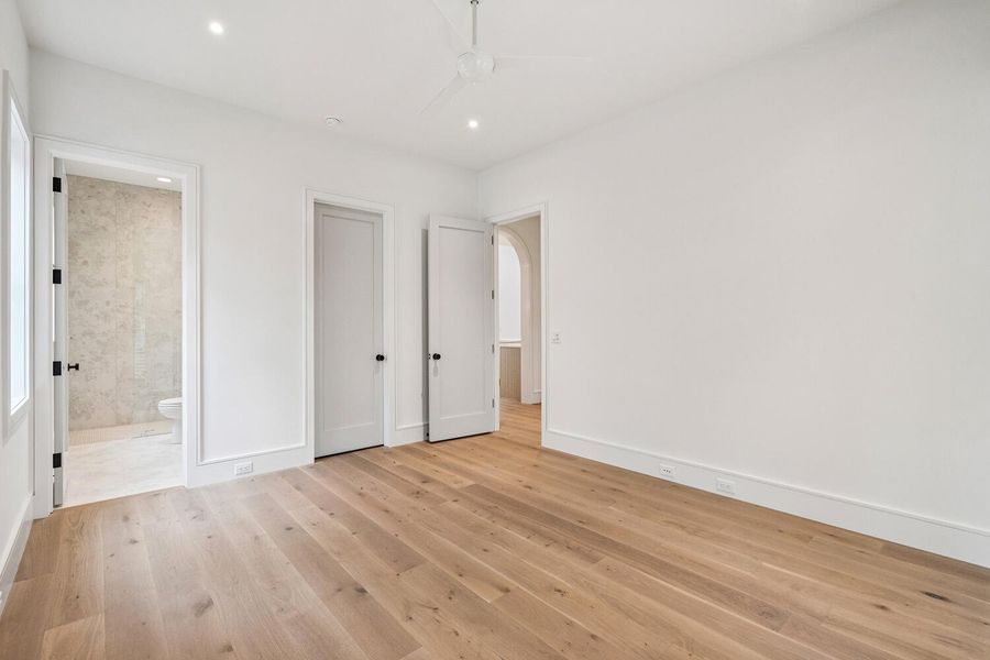 Spacious, unfurnished interior of a new home in , Johns Island (Image 39).