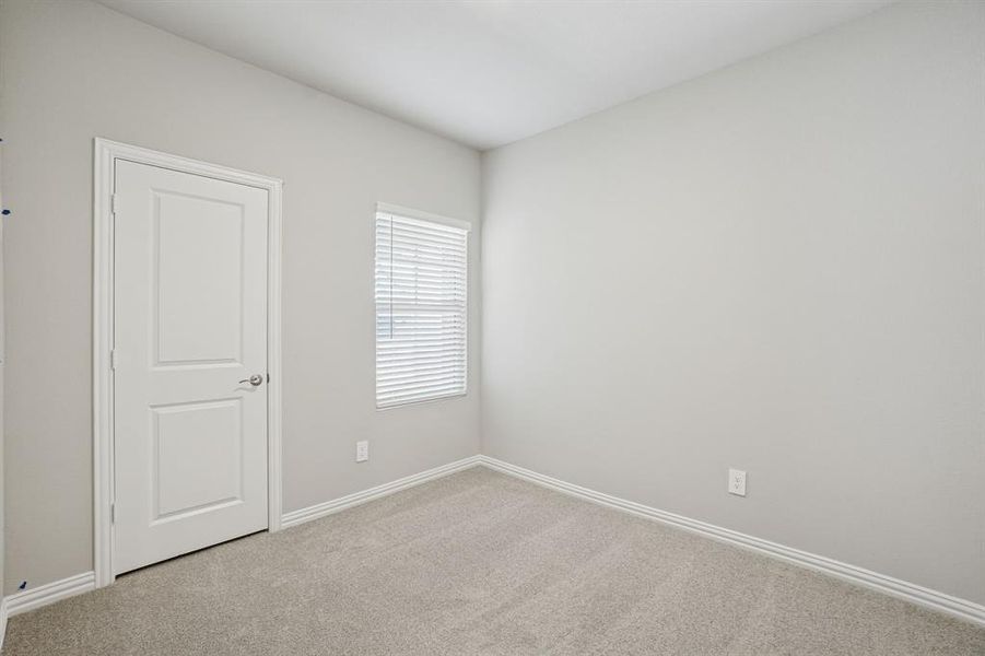 Photo is not of the actual home, but is an inspirational photo of builder’s model home and may depict options, furnishings, and/or decorator features that are not included. Photo is not of the actual home, but is an inspirational photo of builder’s model home and may depict options, furnishings, and/or decorator features that are not included.